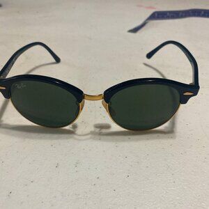 Ray Ban Clubround Sunglasses w/Case